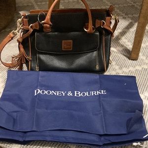 Dooney & bourke Cameron crossbody bag NWT